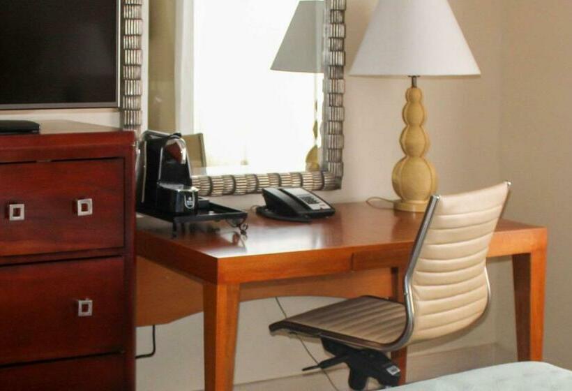 Стандартный Номер Кровать Кинг, Four Points San Jose Costa Rica