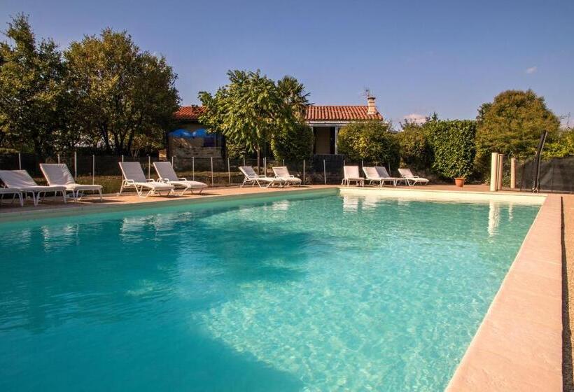 Трехместный Номер Комфорт, Hôtel Les Persèdes