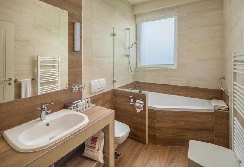 Номер Deluxe, Mamaison Hotel Andrassy Budapest