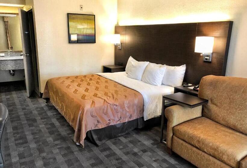 장애인을 위한 스탠다드 룸, Quality Inn Riverside Near Ucr And Downtown