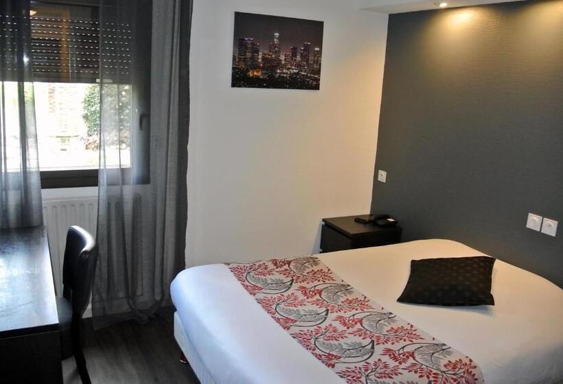 Номер Стандарт, The Originals City, Hôtel Castel Burgond, Dijon Ouest