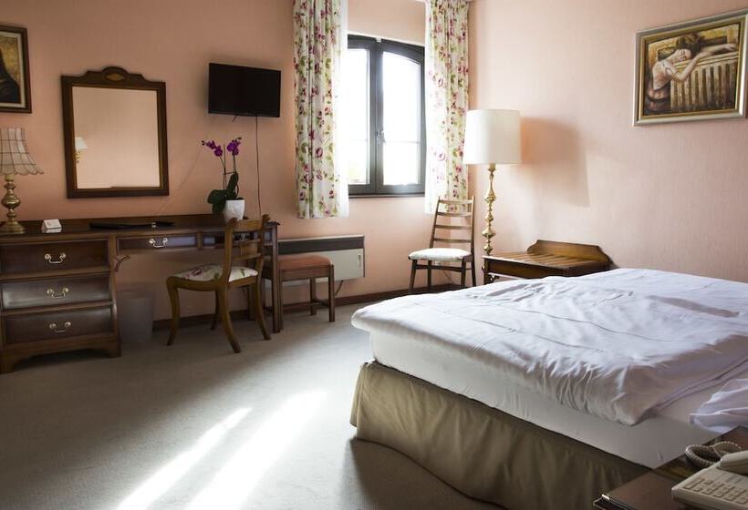 Номер Стандарт, Hostellerie Saint Florent