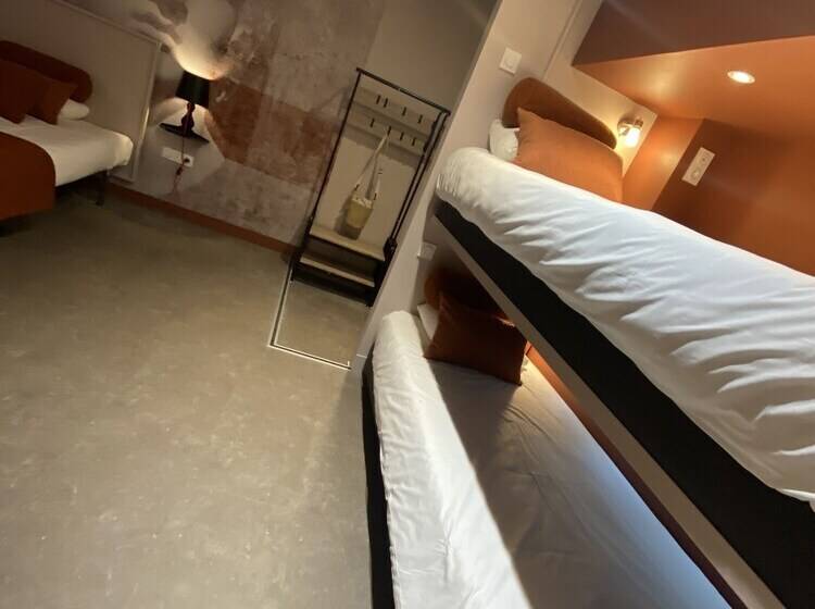 Номер Клуб, Logis Hôtel Le Glacier