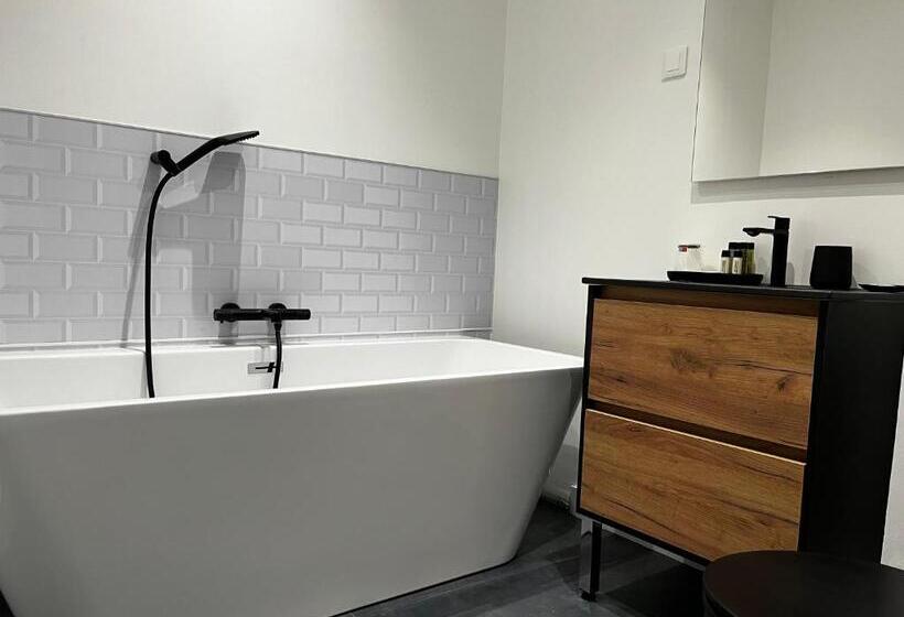 Номер Стандарт, The Originals Boutique, Hôtel Le George, Loches