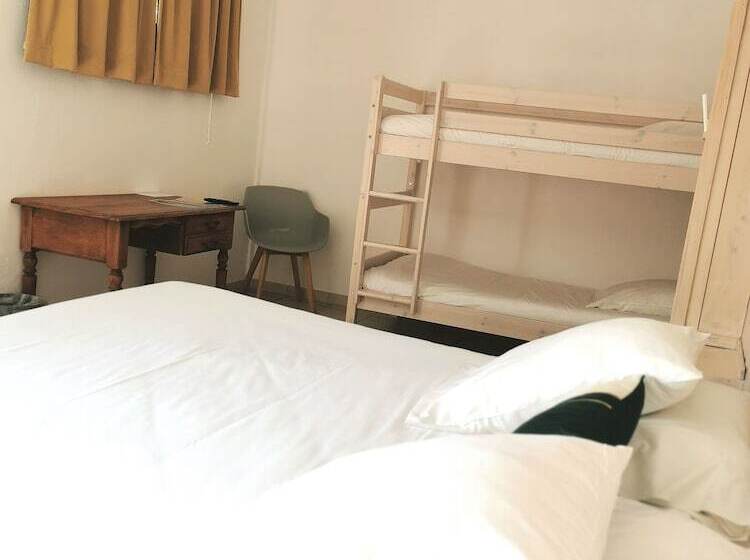 家庭间, L Auberge Camarguaise