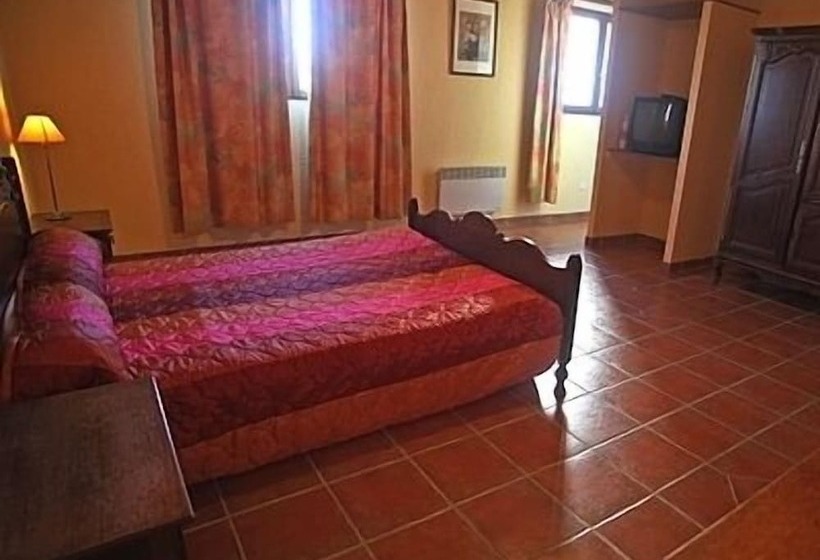 Номер Стандарт, Logis Hôtel Le Pressoir