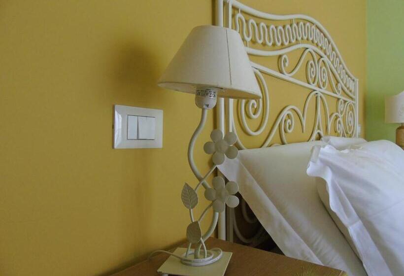 Номер Стандарт с Балконом, B&b Meraviglie D Abruzzo Montesilvano