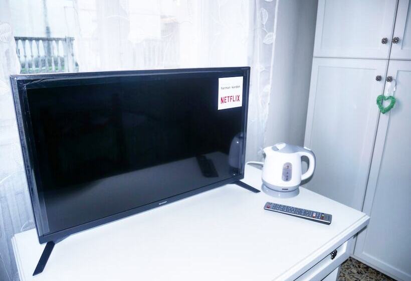 Трехместный Номер Стандарт Совместная Ванная, Casa Mafalda   Rooms, Friends And More Affittacamere   Guest House