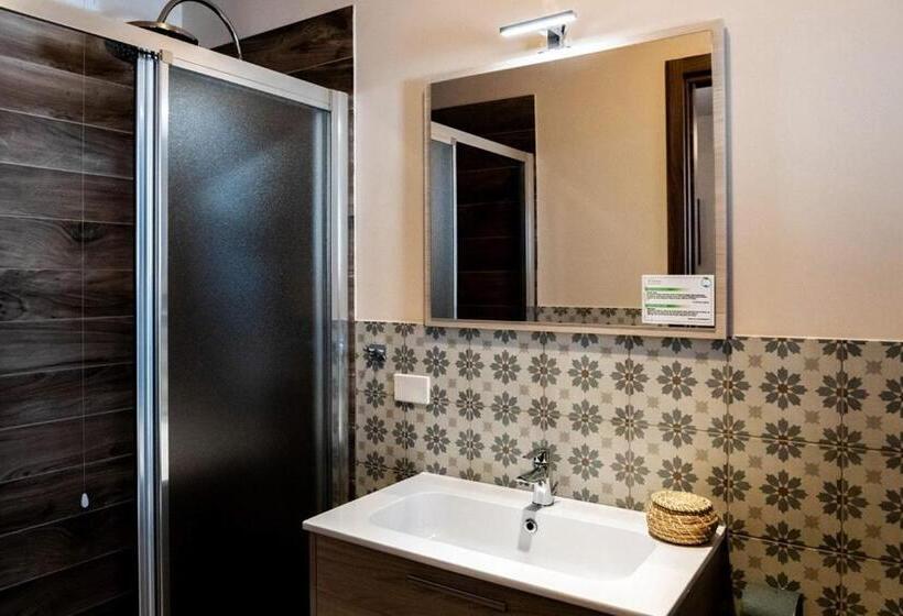 اتاق استاندارد با بالکن, Il Carro Comfortable Rooms