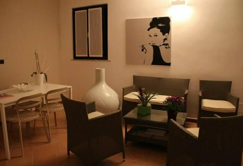 اتاق اکونومی, Bed And Breakfast Charming House