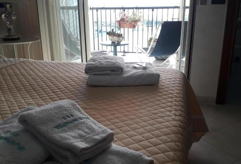 Трехместный Superior Вид на Море, B&b Vistamare