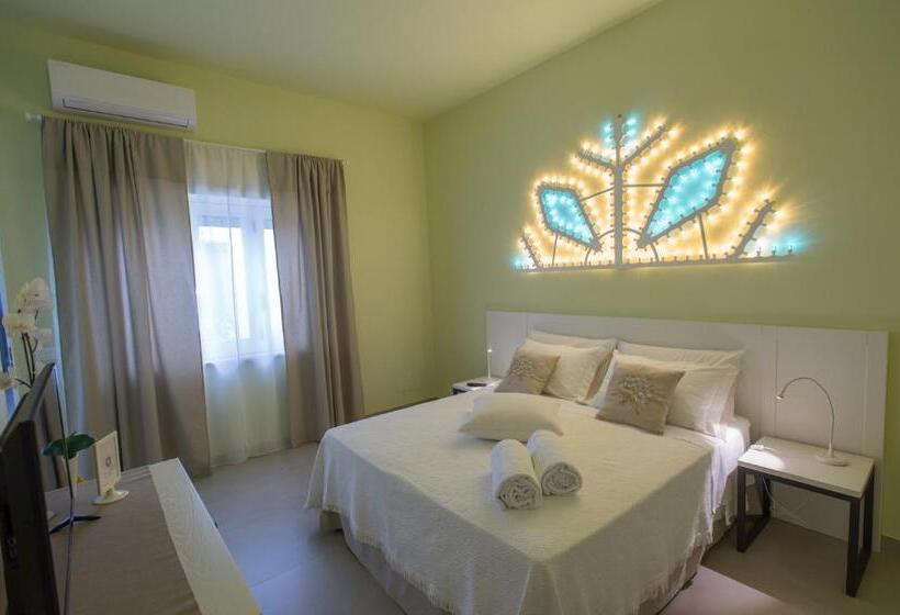 Номер Стандарт Трехместный, Luci Del Salento Guest House