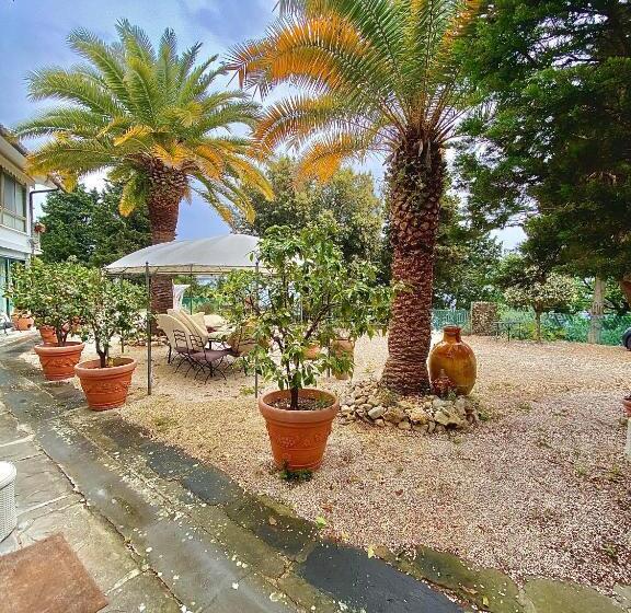 اتاق لوکس خانوادگی, Le Due Palme Bed & Breakfast