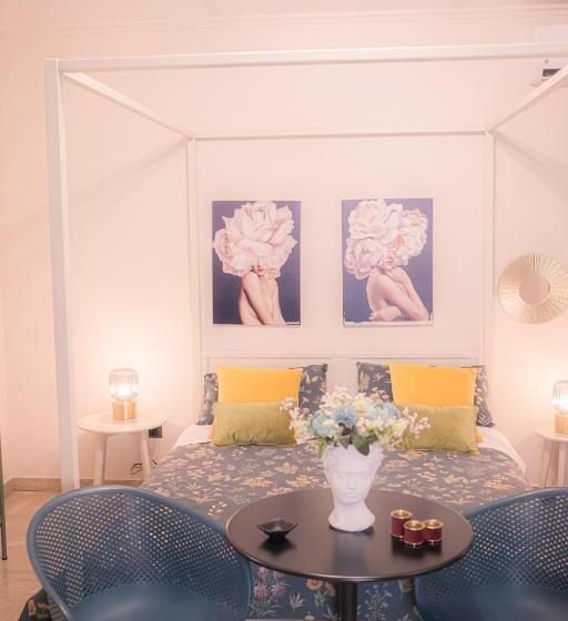 اتاق لوکس با بالکن, Il Verdi Home