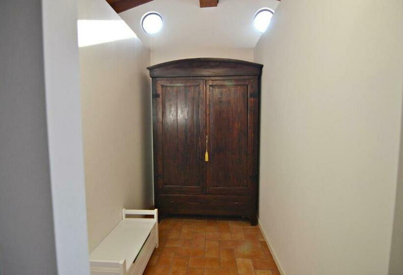 جناح عائلي, Corte Delle Giuggiole