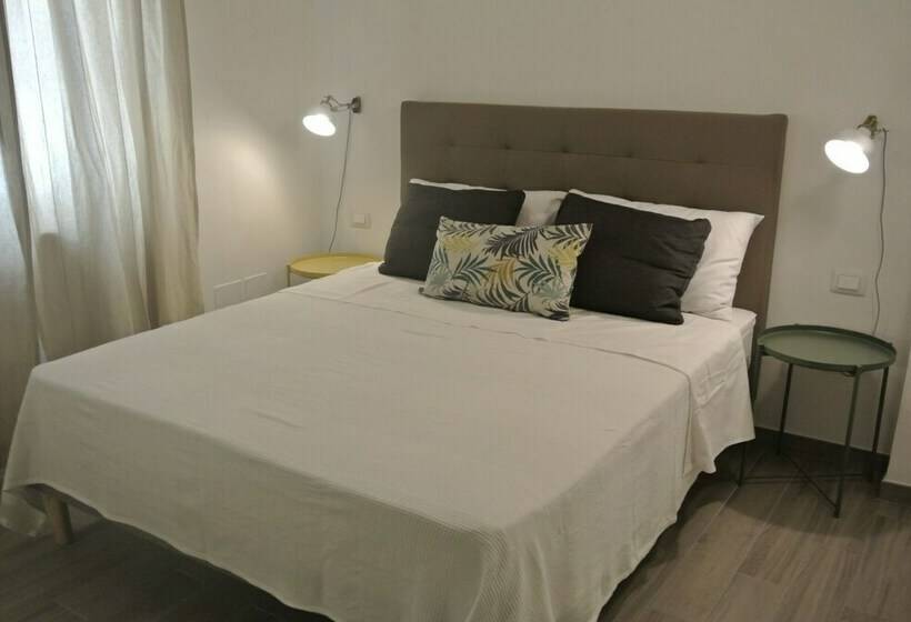 スタンダードルーム, Quattordici B&b