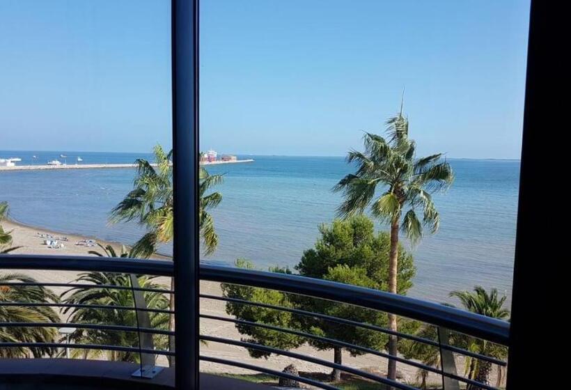 테라스 주니어 스위트, Miami Mar