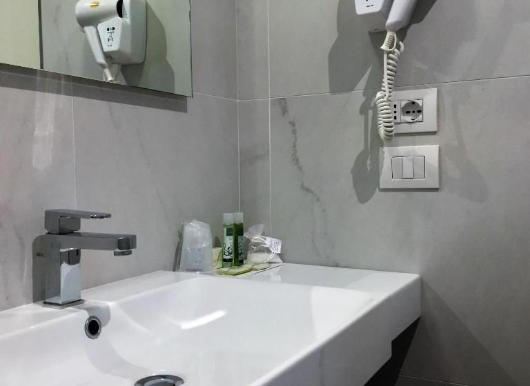 Номер Economy, Select Suites & Spa   Apartments