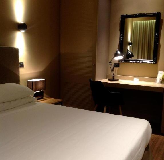 Люкс, Select Suites & Spa   Apartments