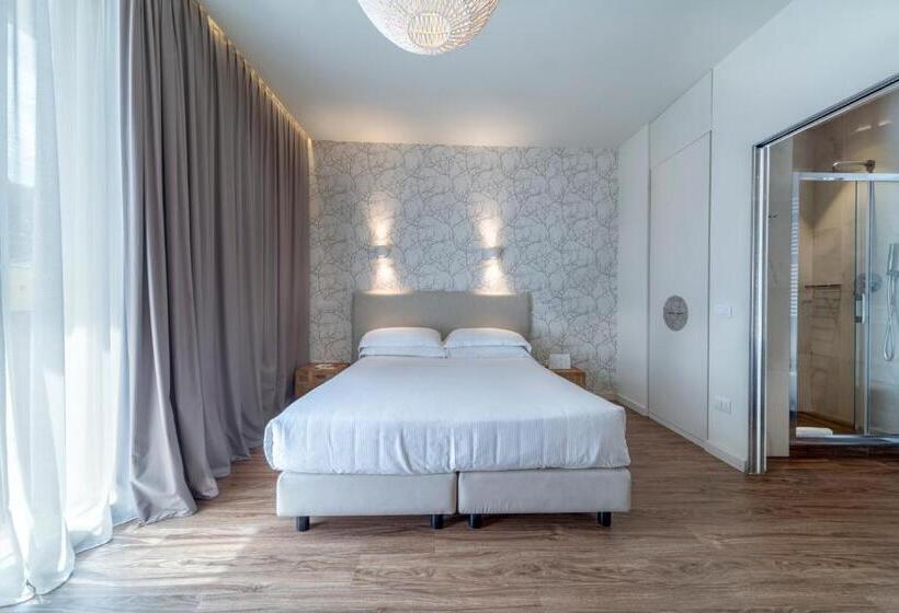 Люкс, Select Suites & Spa   Apartments
