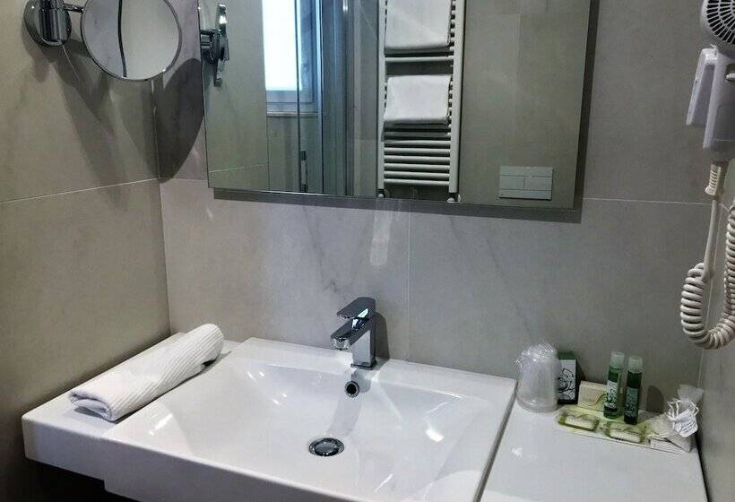 Люкс, Select Suites & Spa   Apartments