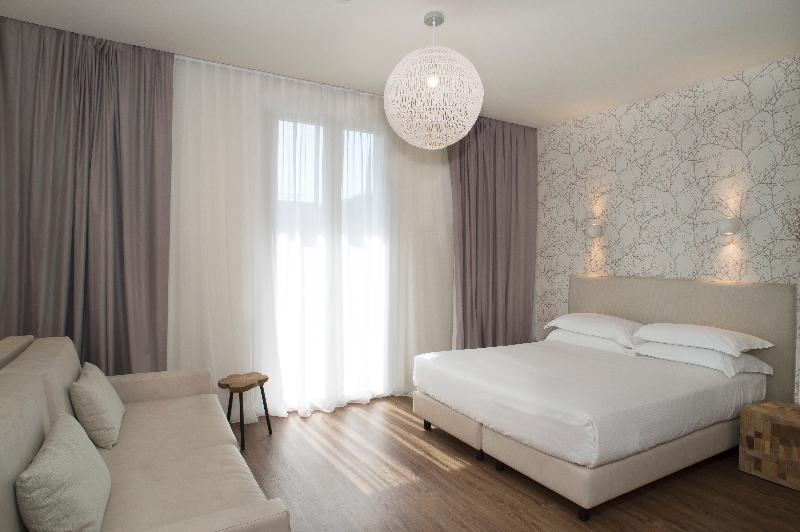 Трехместный Номер Комфорт, Select Suites & Spa   Apartments