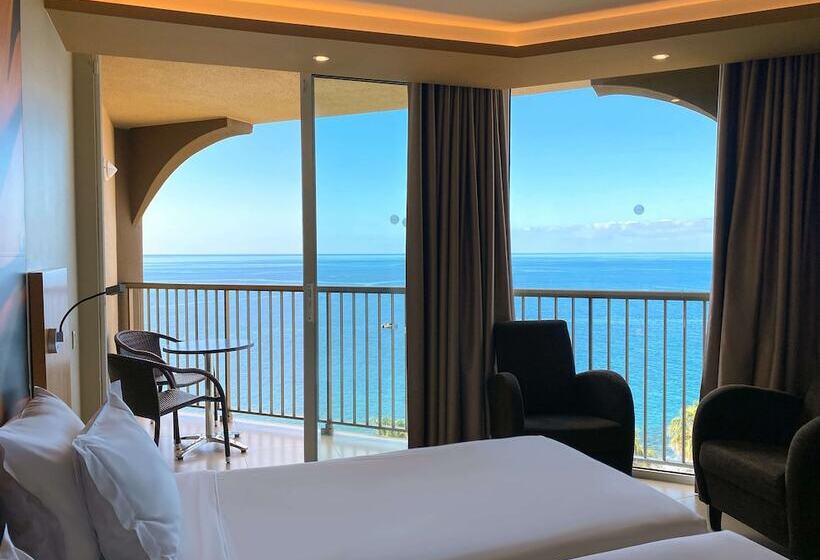 Номер Стандарт Вид на Море, The Views Oasis