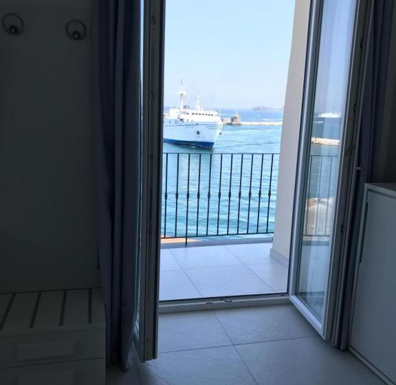 带海景的高档三人间, Vento Di Mare