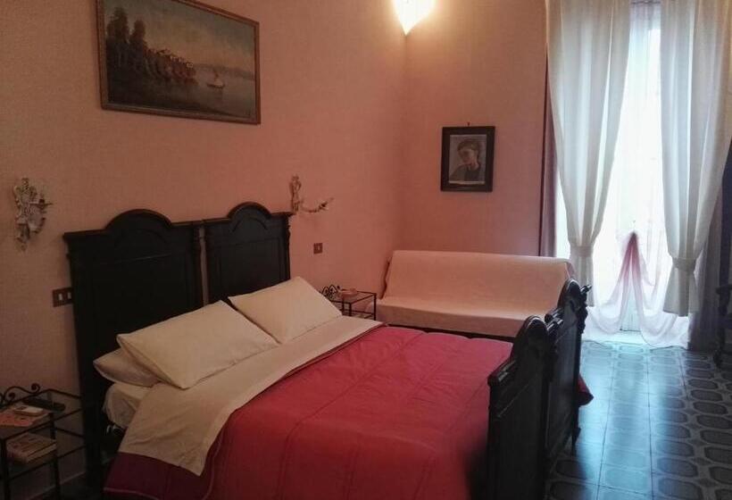 اتاق استاندارد با تخت بزرگ, Domus Cicerone