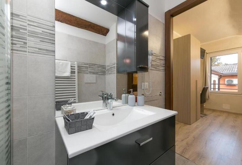 اتاق استاندارد, Red Lion Guest House