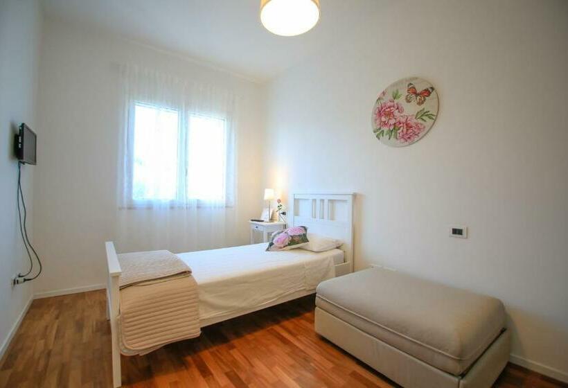 Полулюкс Повышенной Комфортности, B&b Dimora Rossipinti