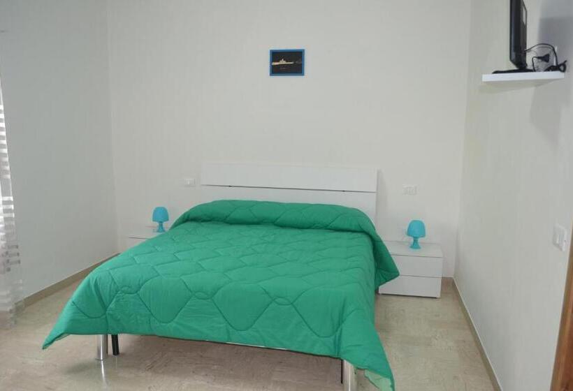 غرفة قياسية, Camere I Monelli