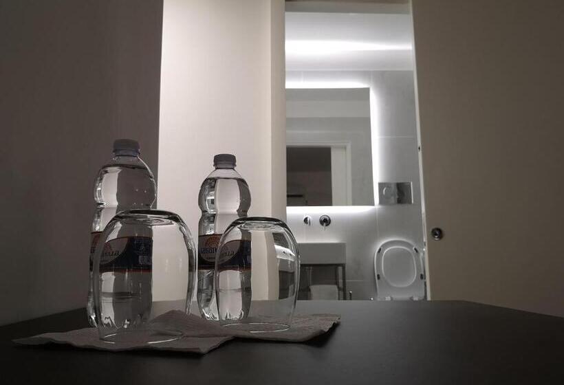 اتاق راحتی سه تخته, Inn Comfort