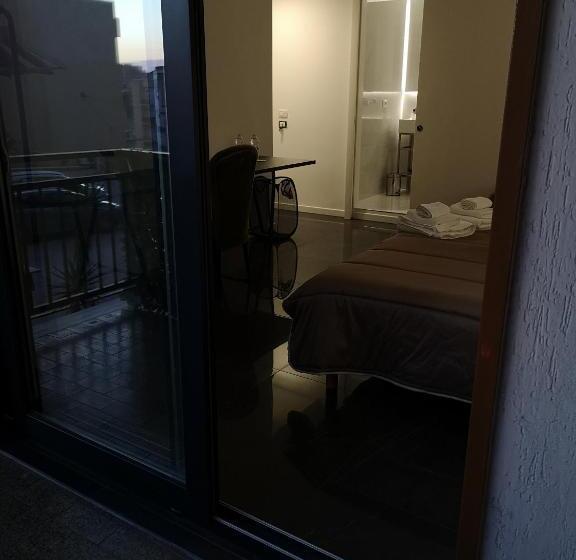 اتاق راحتی سه تخته, Inn Comfort