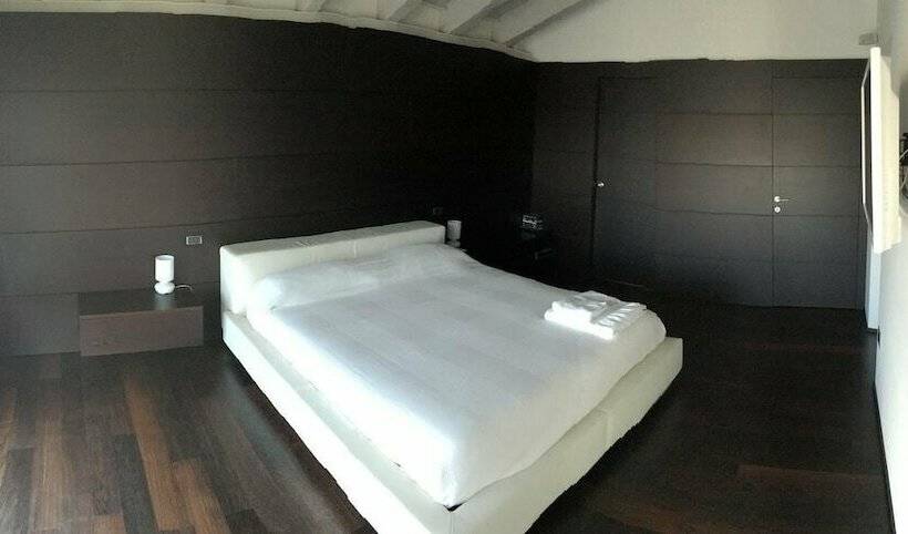 침실 3개 아파트, Skyloft Rooms