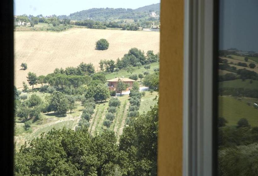 اتاق سوپریور با تخت بزرگ, Country House Il Sassòne