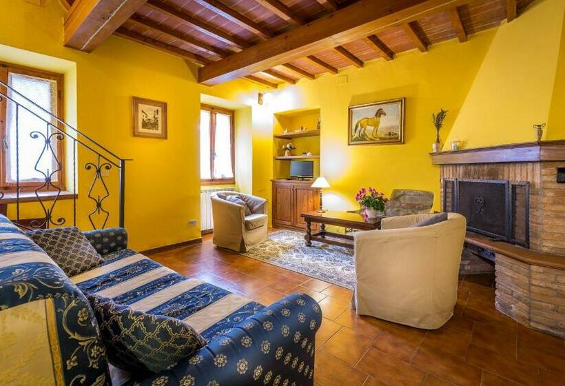带2个卧室的高级公寓, Podere Casalino