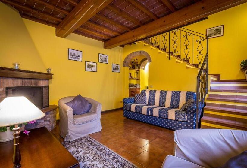 带2个卧室的高级公寓, Podere Casalino