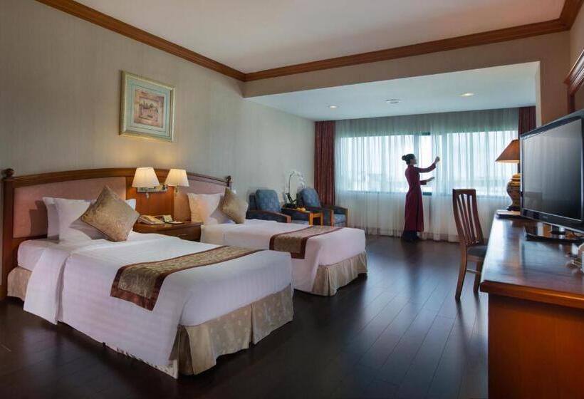 اتاق لوکس با چشم‌انداز دریا, Halong Plaza
