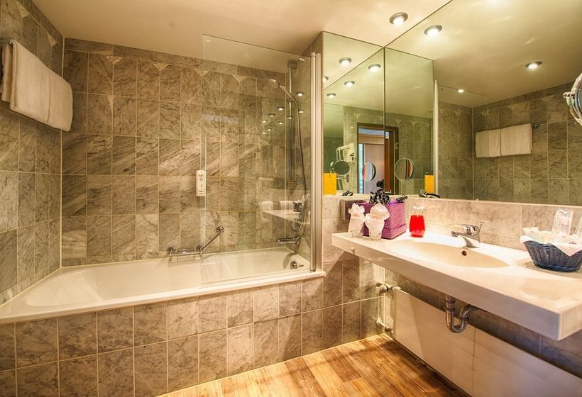 Номер Комфорт, Leonardo Royal Hotel Köln   Am Stadtwald