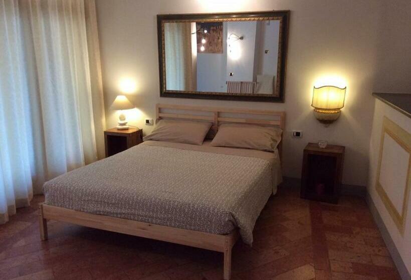 Suite with lake view, B&b La Forcella