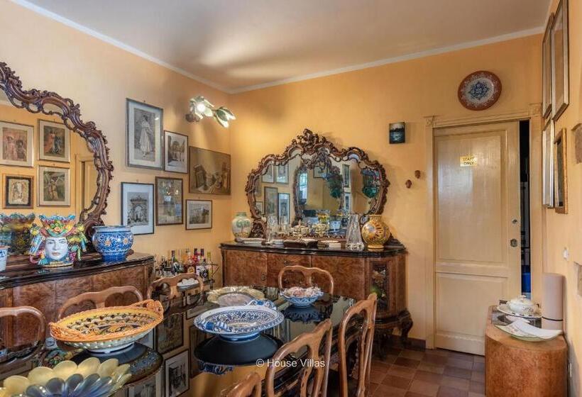 Номер Deluxe Вид на Сад, Villa Nicolaci   Liberty Suites
