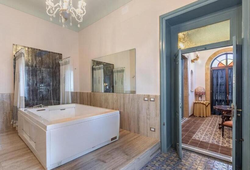 Люкс Кровать Кинг, Villa Nicolaci   Liberty Suites