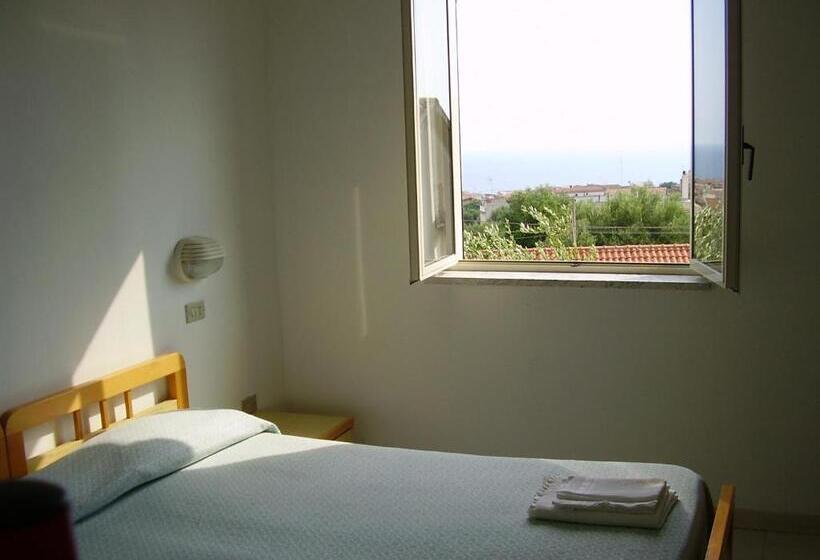 اتاق استاندارد سه نفره, Albergo Marla