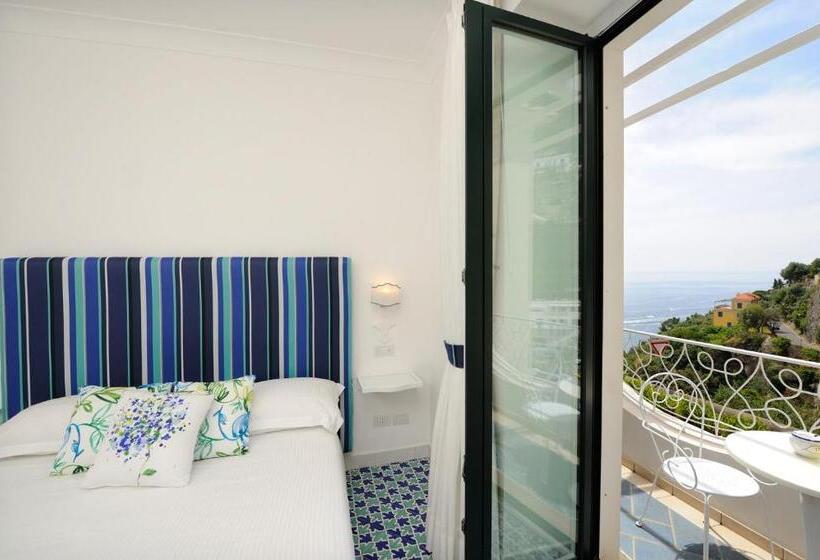 اتاق سوپریور با چشم‌انداز دریا, Villa Guarracino Amalfi