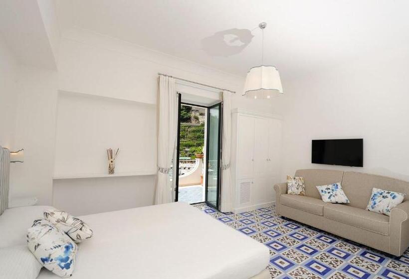 سوییت با چشم‌انداز دریا, Villa Guarracino Amalfi
