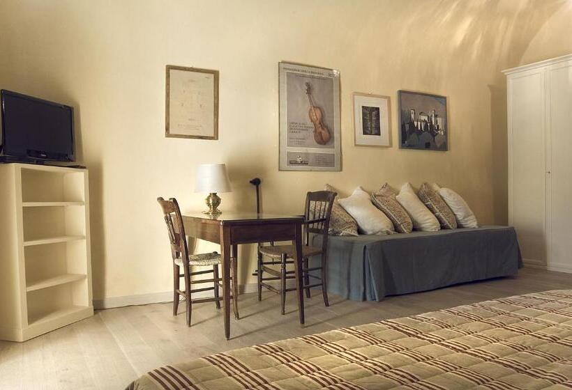 Трехместный Номер Стандарт Вид на Сад, B&b Corte Delle Muse
