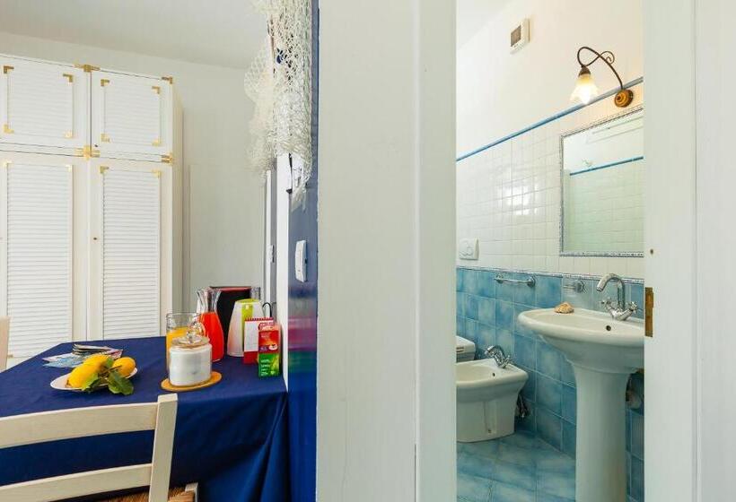 Triple Room Sea View, Residenza Gennaro