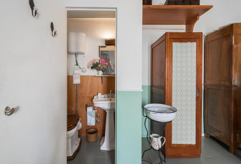 سوئیت 2 خوابه, Villa Mariella Pittorino   Camere In B&b