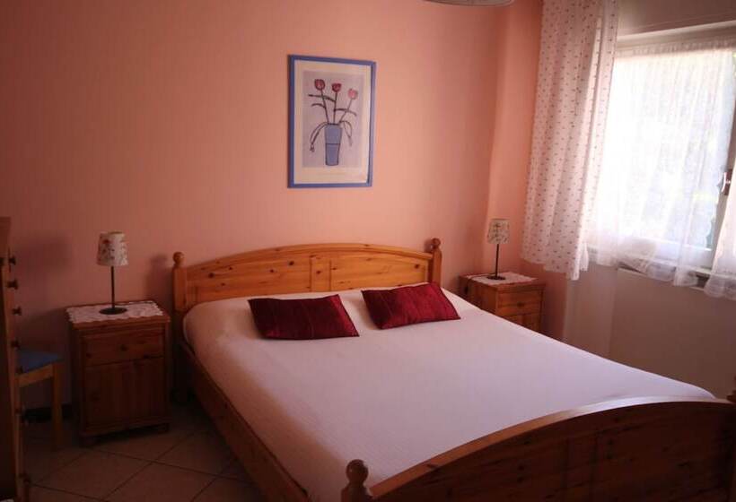 Quarto Familiar, Balcone Fiorito